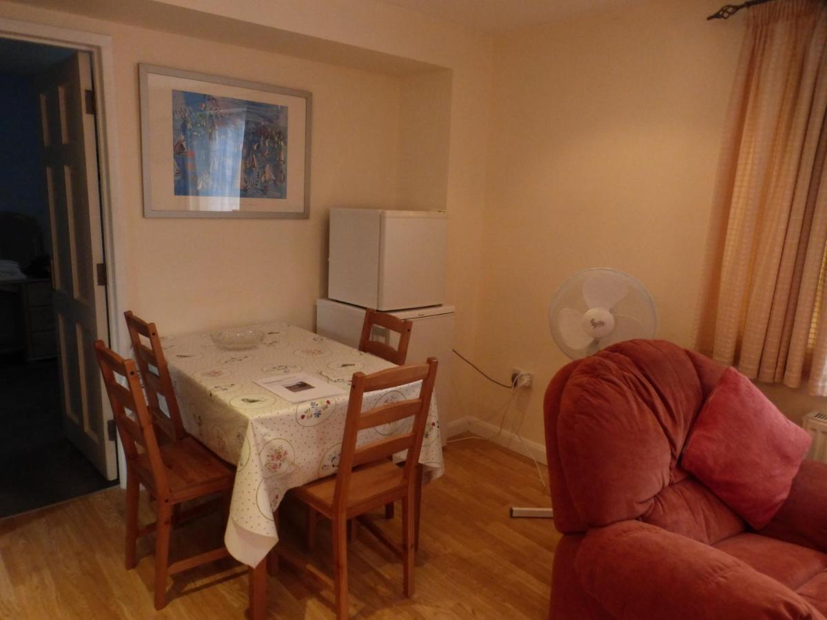 בארנט Self-Contained Private Apartment מראה חיצוני תמונה